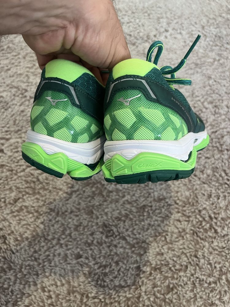 Mizuno Wave Horizon-оригинални маратонки