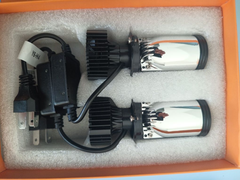 Комплект лупи Bi Led H4, Лед крушки H4 LED