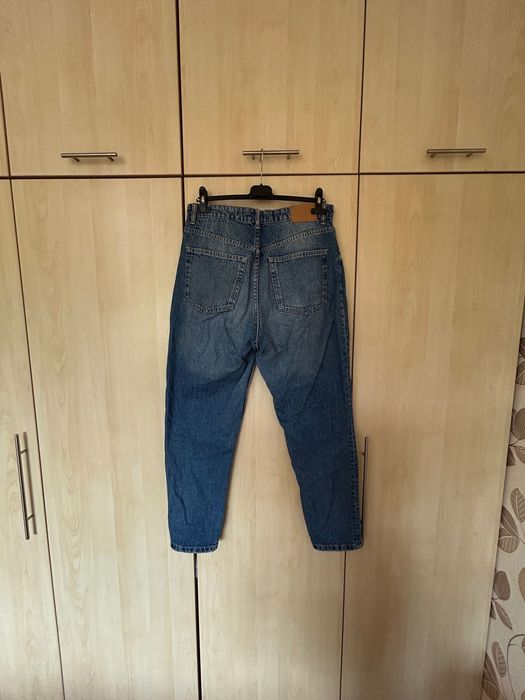 Тъмносини дънки(mom jeans) в размер EUR-40