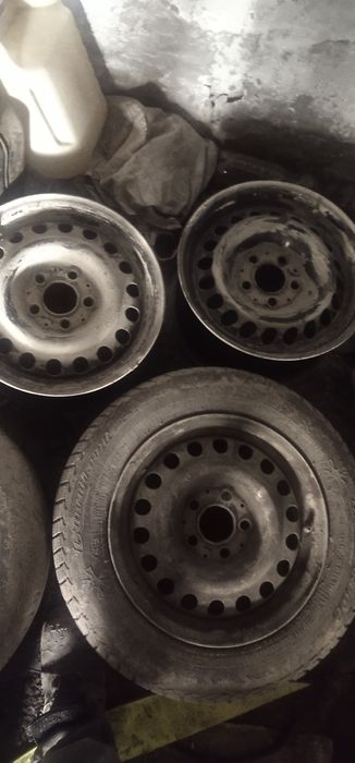 Продам 2 диска r15