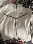 Hanorac nike tech.
