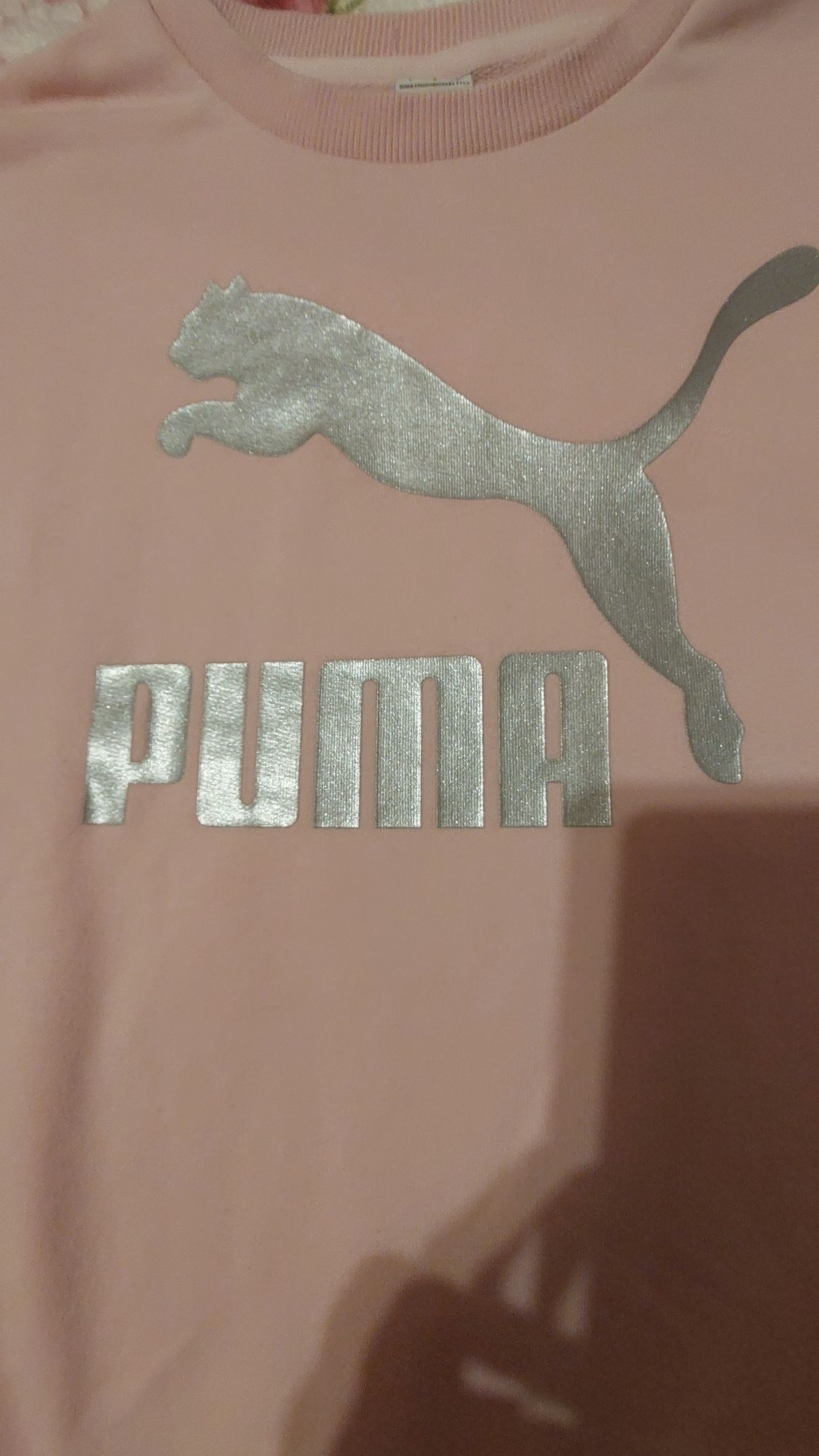 продавам дамски суичър Puma