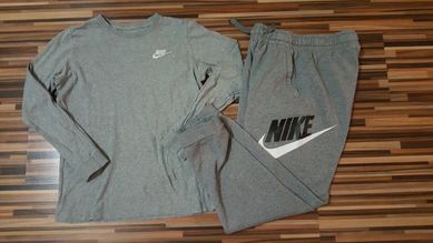 (137-147) NIKE оригинални блуза и долнище