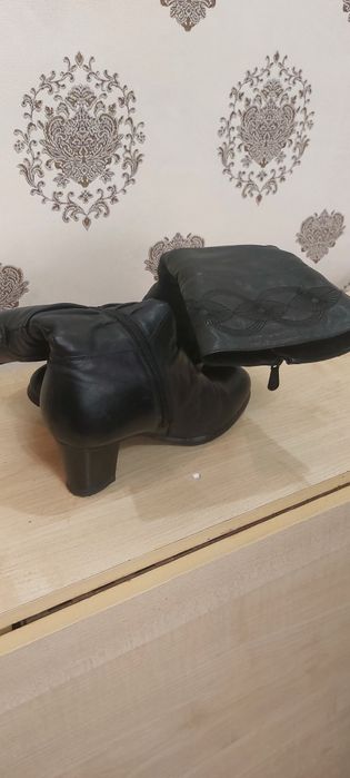 Продам зимние сапоги