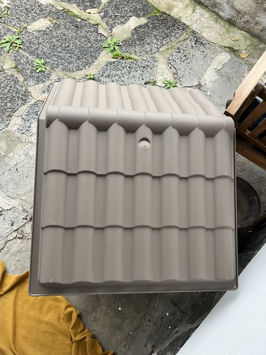 пластмаса кучешка къщичка