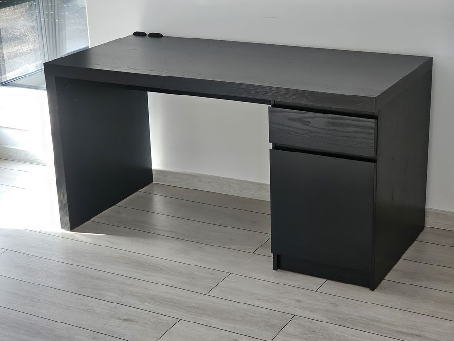 Birou Malm (IKEA) negru 140x65