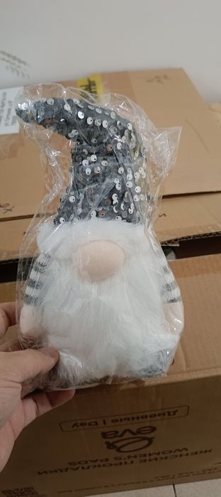 Игрушка гномик светящийся