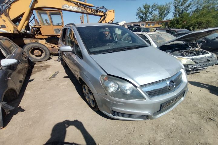 Piese Opel Zafira B