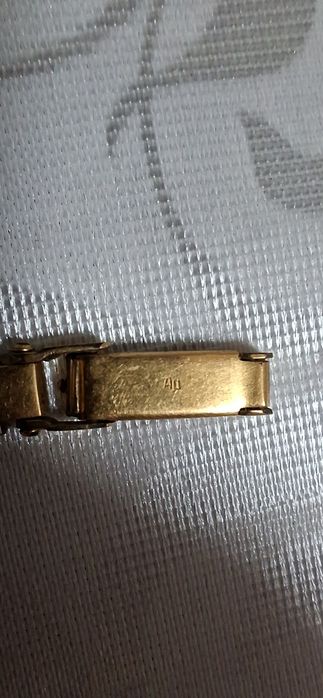 Продам часы позолоченные