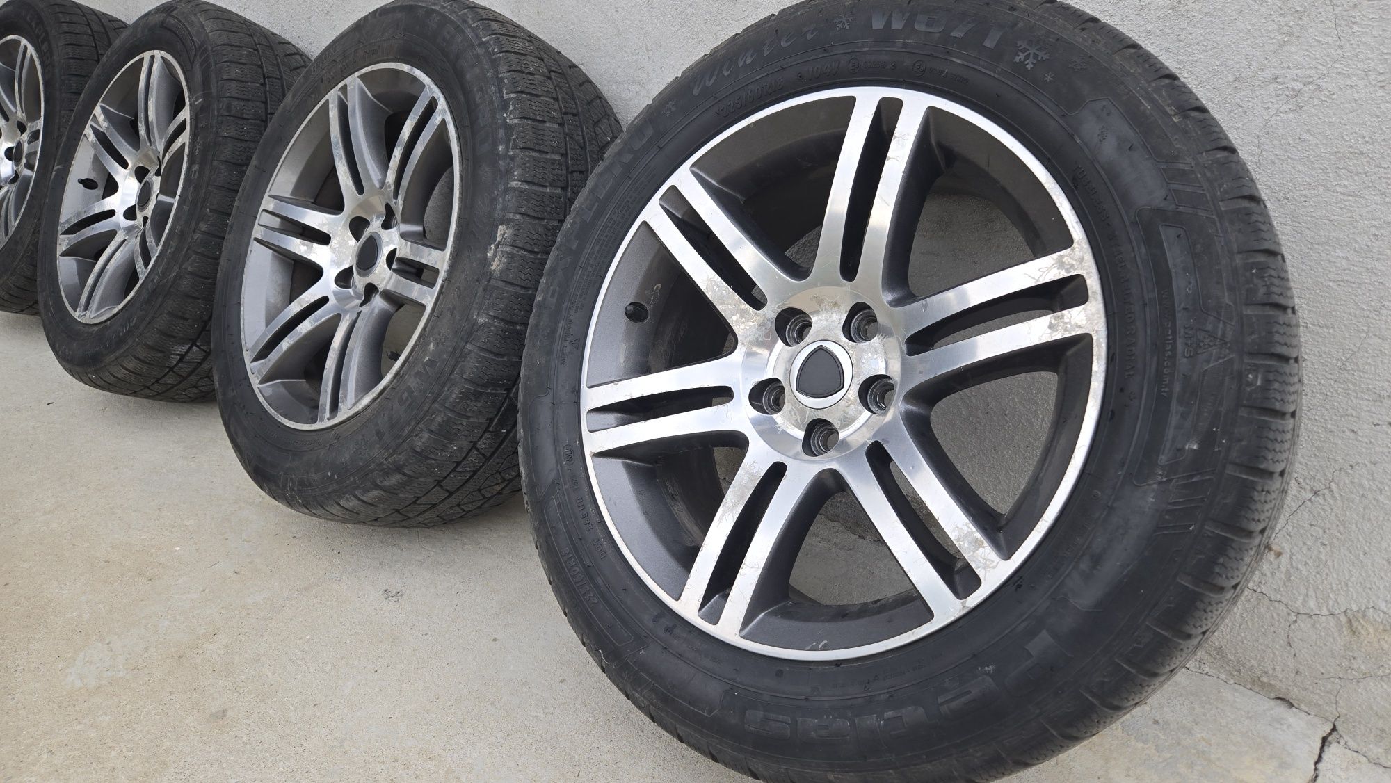 Гуми с джанти 18"/5х115 7.5J