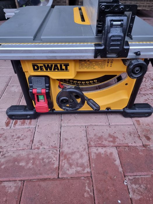 Circular dewalt  dwe 7485