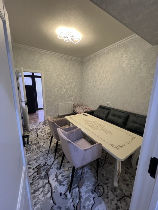 Tayyor uy arendaga berladi 2 xona hamma kerakli jihozlari bor