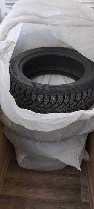 Шины б/у зимние 205/55/R16  2013
