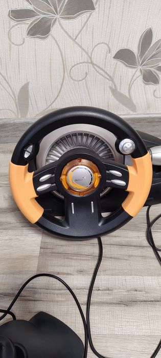 Volande curse Genius Speed Wheel 3 MT cu feedback prin vibrații și