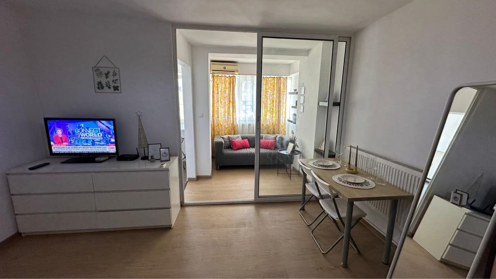 Inchiriez garsoniera in  Micro 3