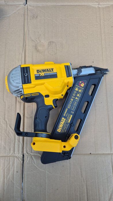 Pistol Paslode pt cuie mari Dewalt 18v brushless