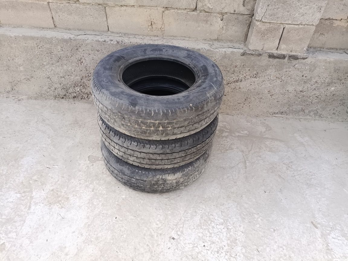 Балон 225/75 R16