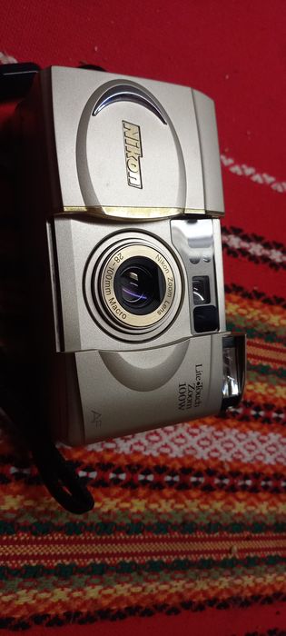 Продавам лентов фотоапарат