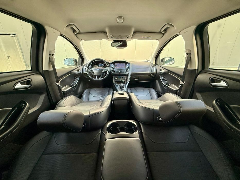 Ford Focus 1.5Benzina/Full-Full-Full-Full