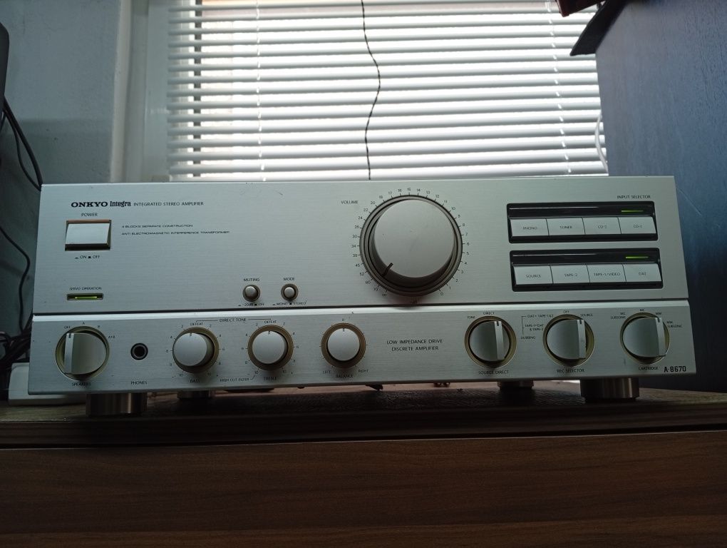Усилвател ONKYO Integra A-8670 Silver