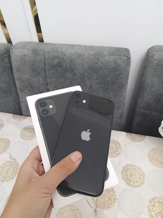 Продам айфон 11 память 128гб