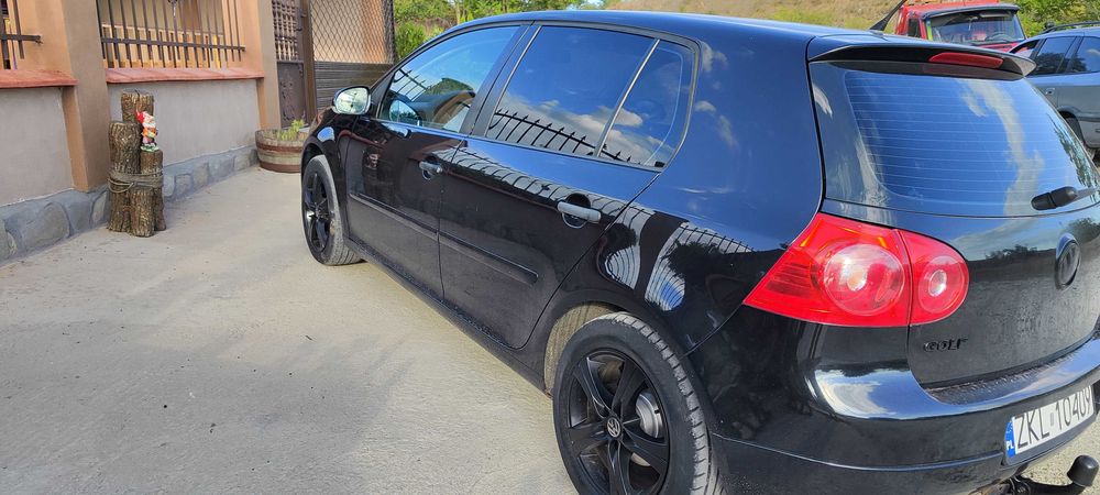 Фолксваген голф 5 1.9 tdi 105k.