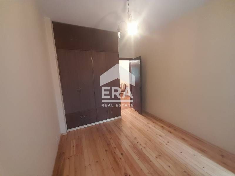Дава се под наем Двустаен апартамент в София, Център - 80 кв.м за 510 € - Снимка #4