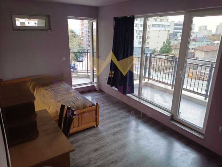 Двустаен апартамент в кв. Левски