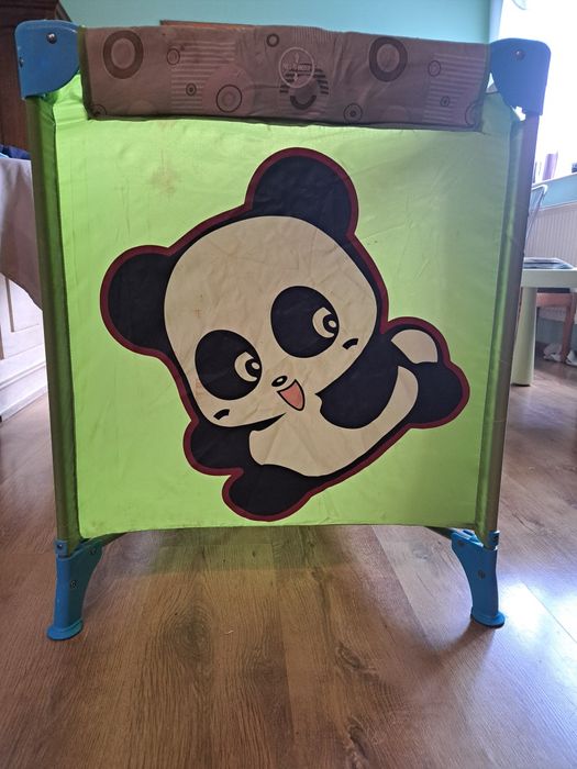 Vând pătuț pliant