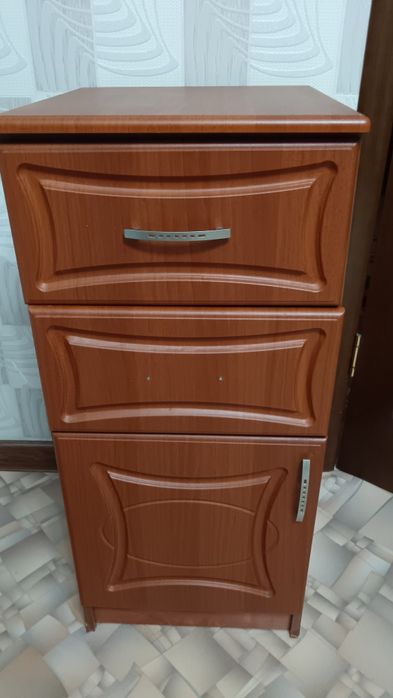 Продам тумбу за 6000