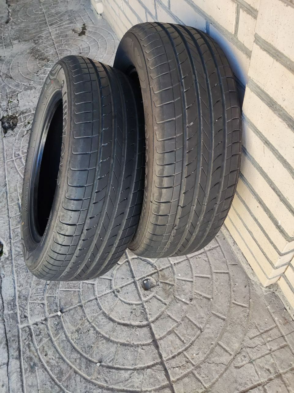 Автошины 4 шт почти новый