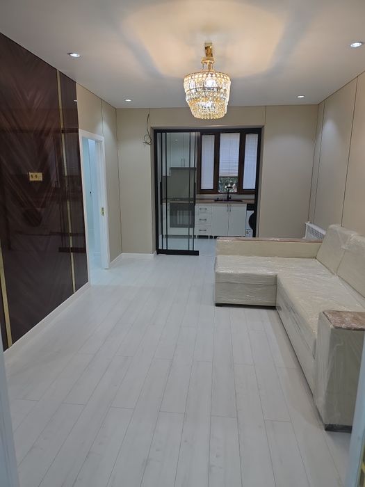 Своя 2 перед.в 3 комнатная/2/4 Кирпич 2/6 Эко базар