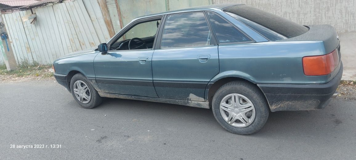 автомобиль ауди 80 б3