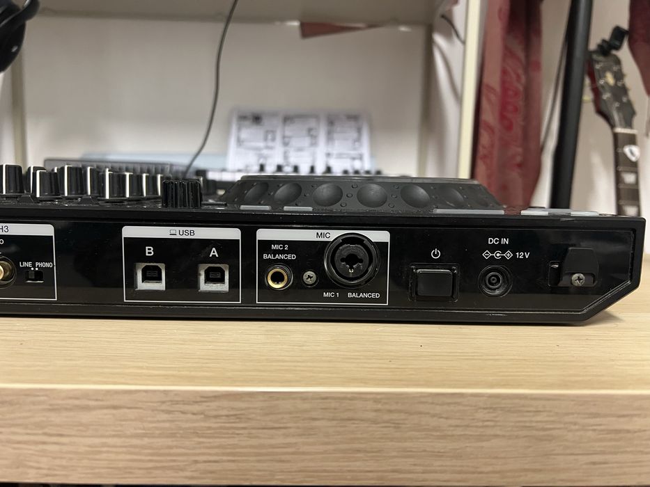 Pioneer DDJ1000 с Pioneer чанта