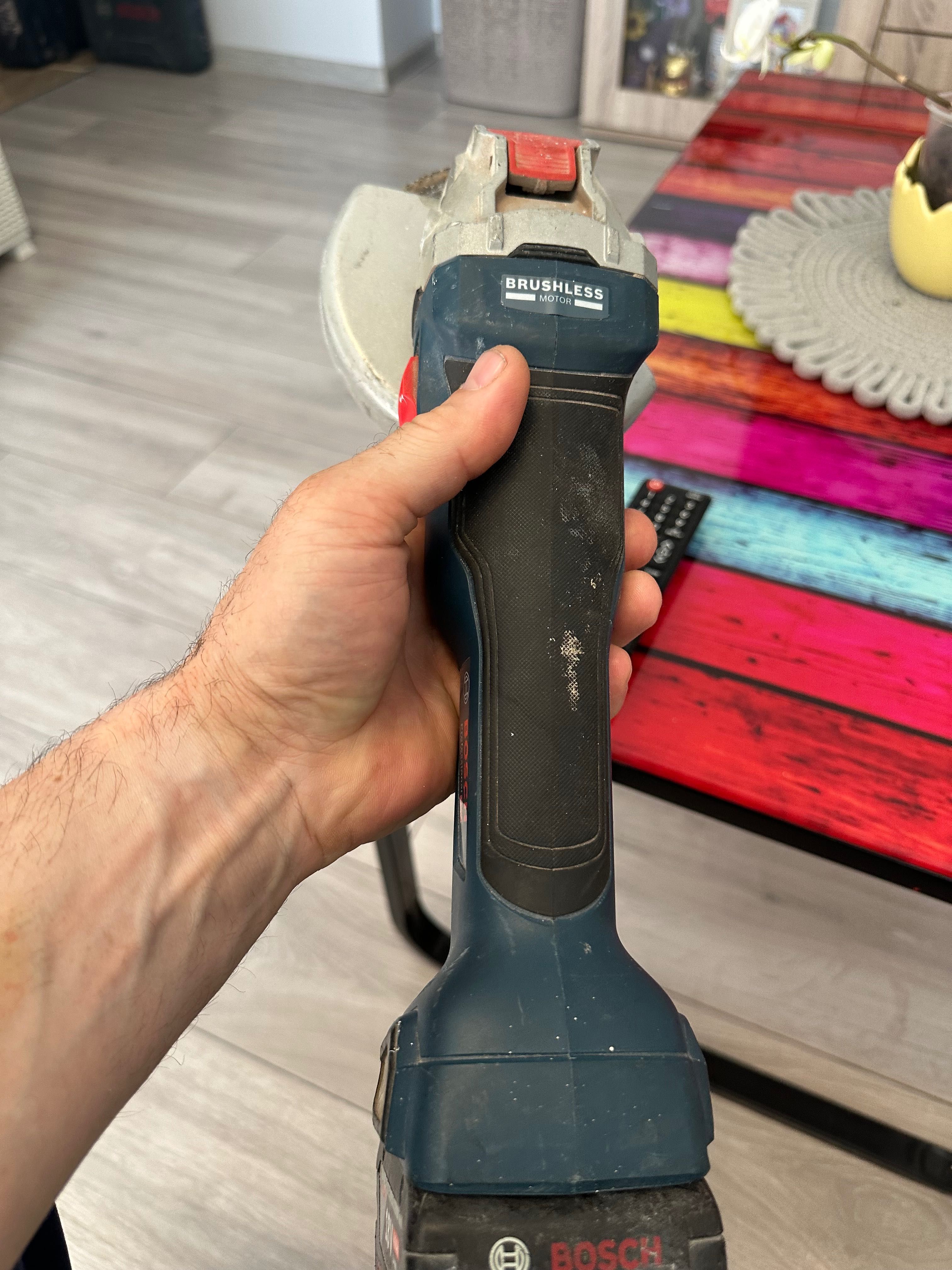 Акомулаторен ъглошлайф Bosch 18v-10 и ъглошлайф GWS18V-7