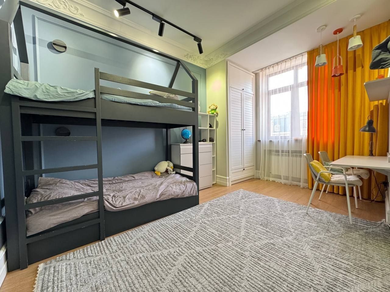 Продается 3х ком квартира, ЖК Parisien, ор-р: ул.Мукими, 95 м2