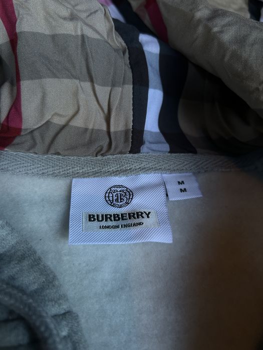 Hanorac Burberry M slim fit