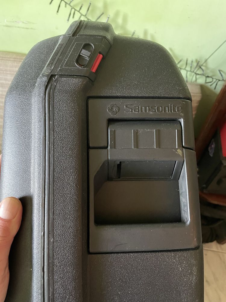 Марков куфар Samsonite Belgium