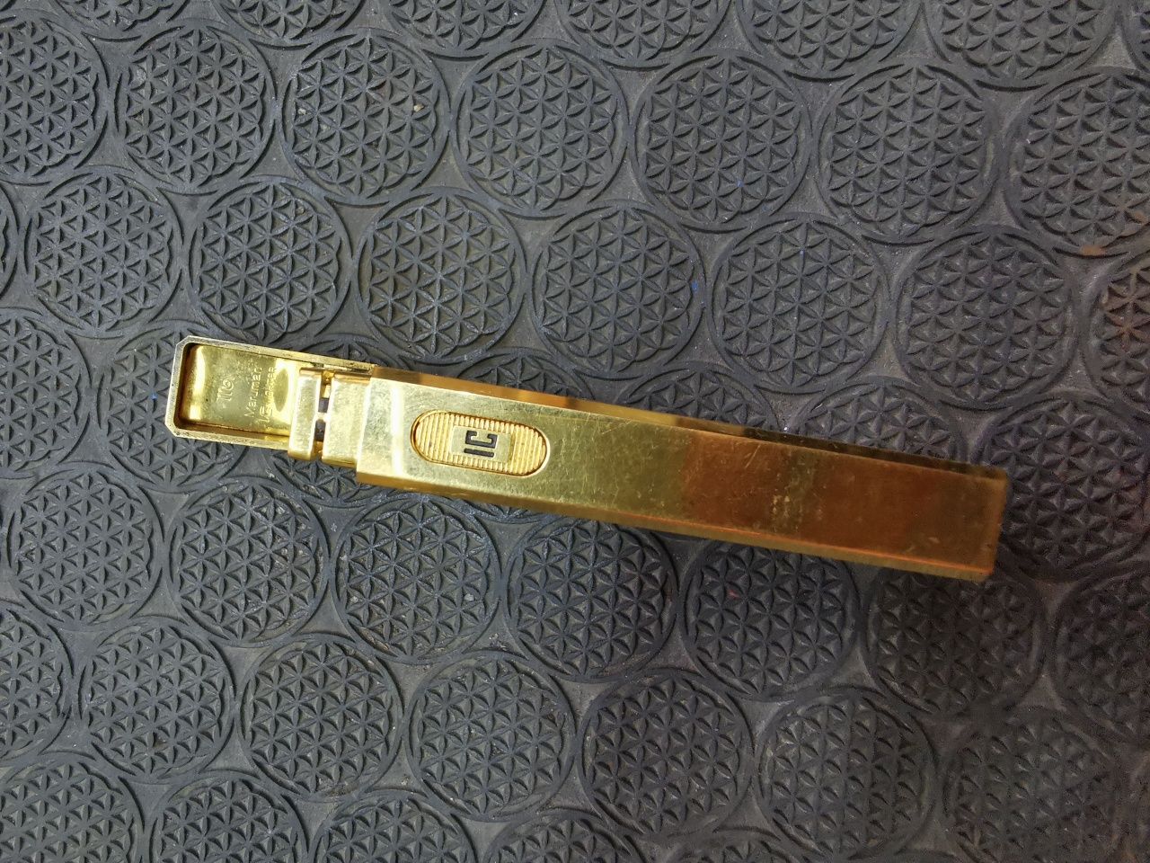 Bricheta Maruman IC-501 placat cu aur 18k