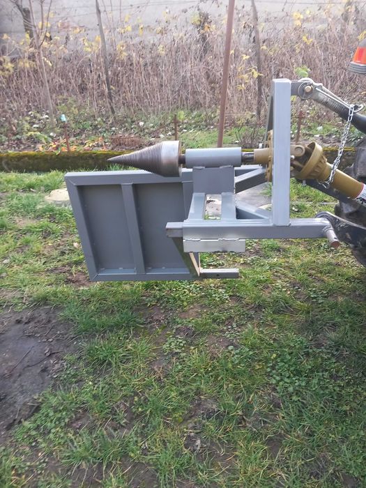 Vand despicator/crepator lemne cu con