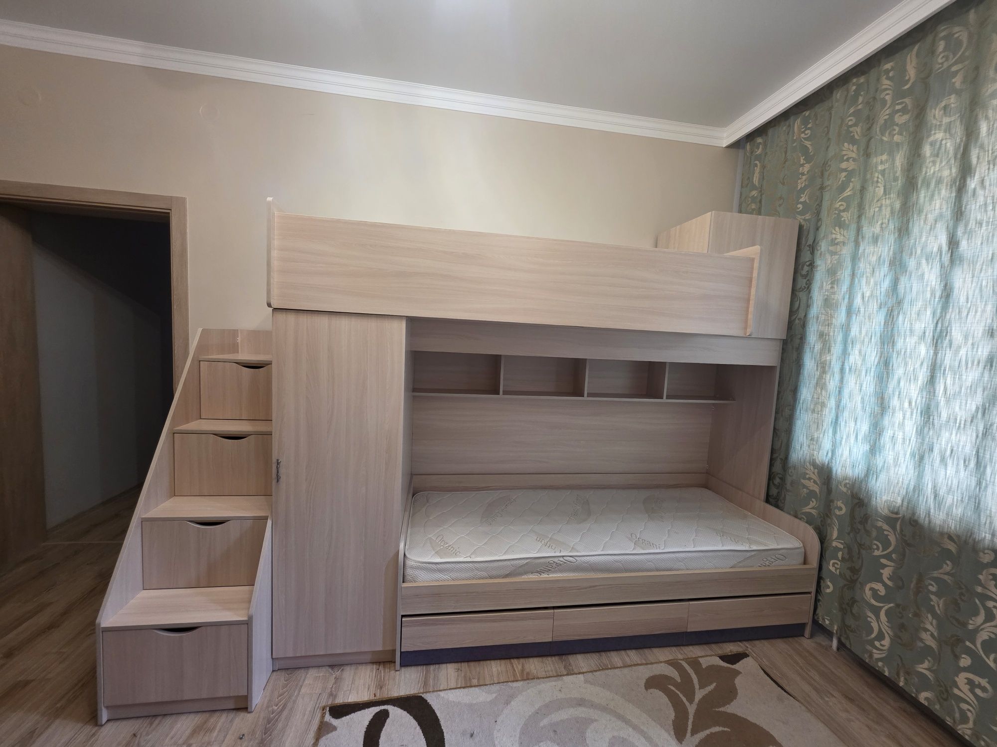 Продам! Двухярусная кровать!