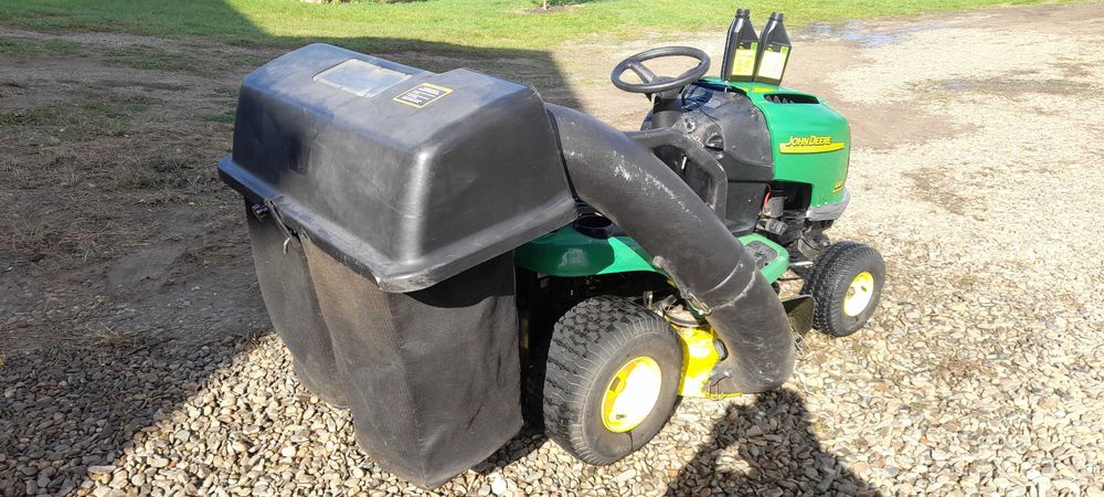Tractoras de tuns iarba JOHN DEERE L 107