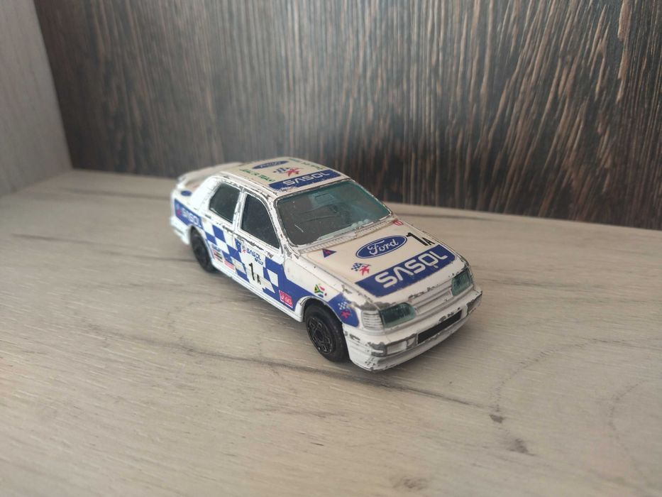 Метална количка Ford Sierra !!!