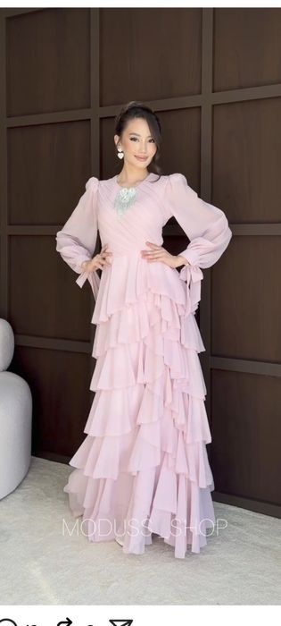 Продам платье срочно новый