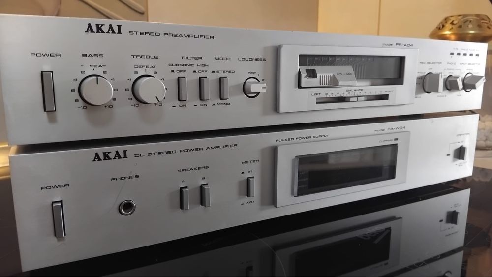 Amplificator Akai