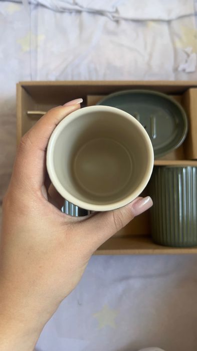 Продам ванный набор для мыла, зубных паст и щеток