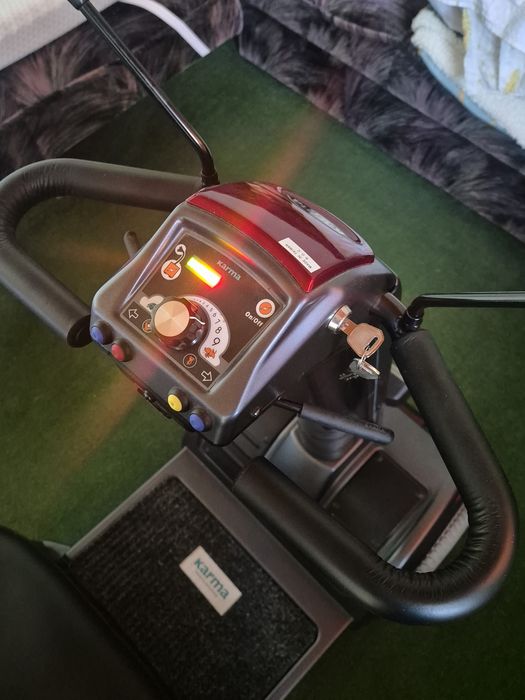 Scuter electric medical KARMA pentru varstnici sau persoane cu dizabil