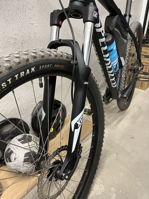 Вилка SR Suntour XCE 29 инча колело,стержен 1 1/8 прав