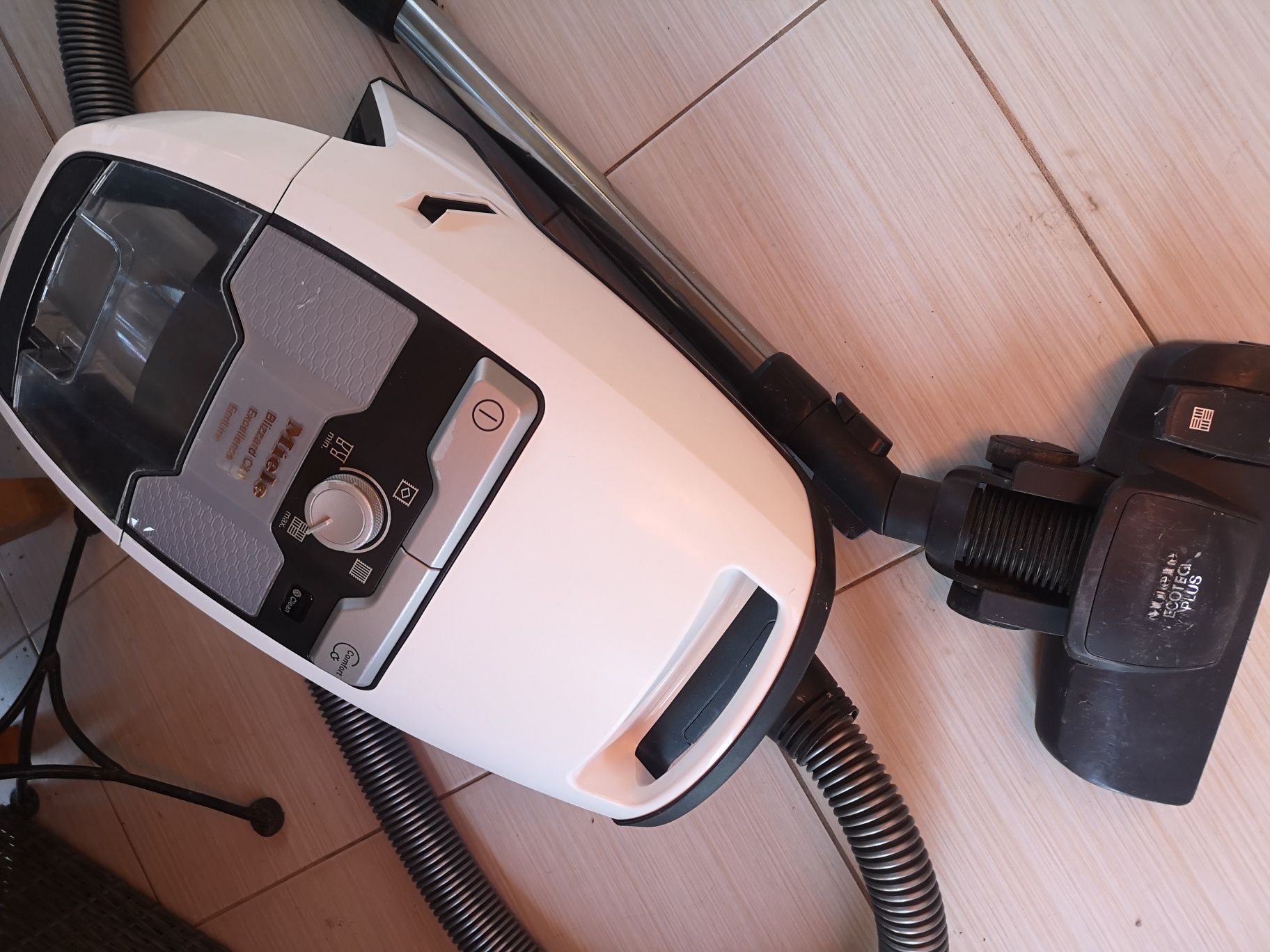 Прахосмукачка Miele Blizzar CX1 Ecsellence