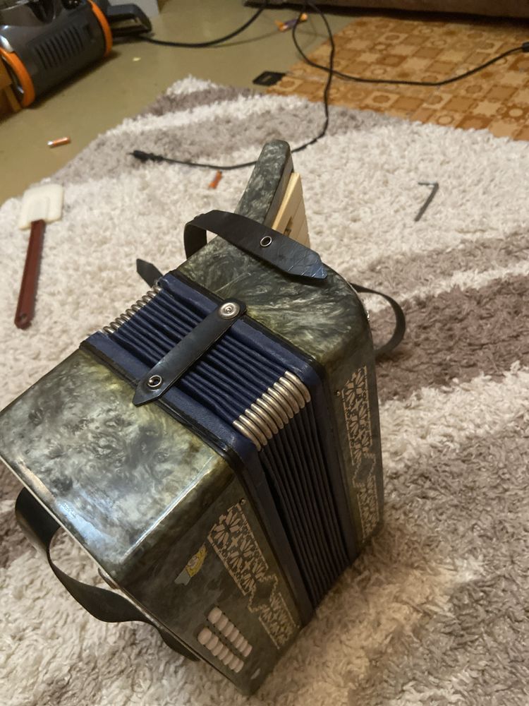 Продам гармошку, все работает